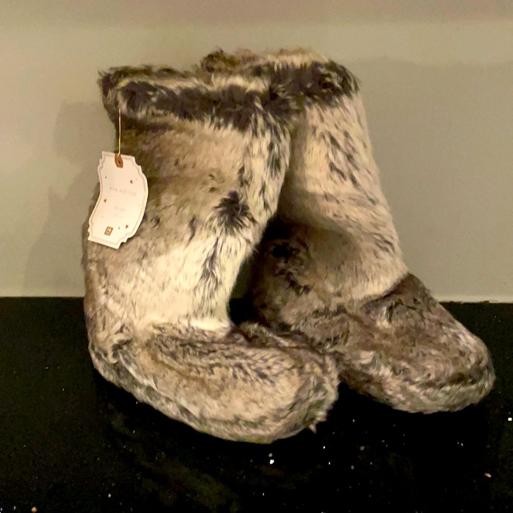 Pottery Barn Teen Faux Fur Slippers Size Small